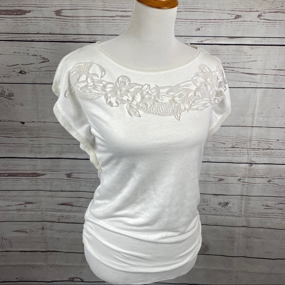 White House Black Market gorgeous shirt sleeve  white top Sz XXS